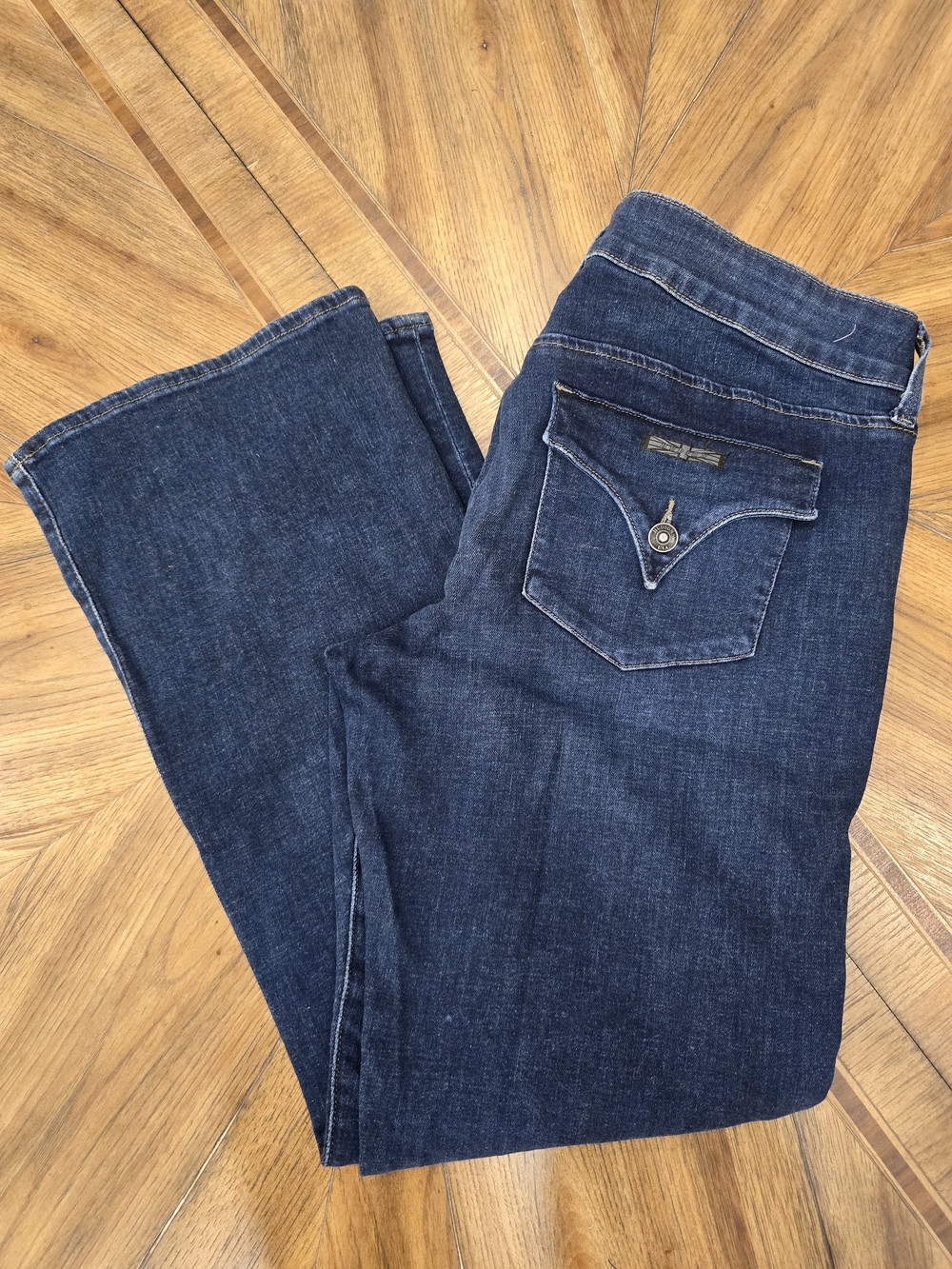 NWOT - Hudson Collin Bellini (dark Blue wash) Mid-rise Bootcut Jean